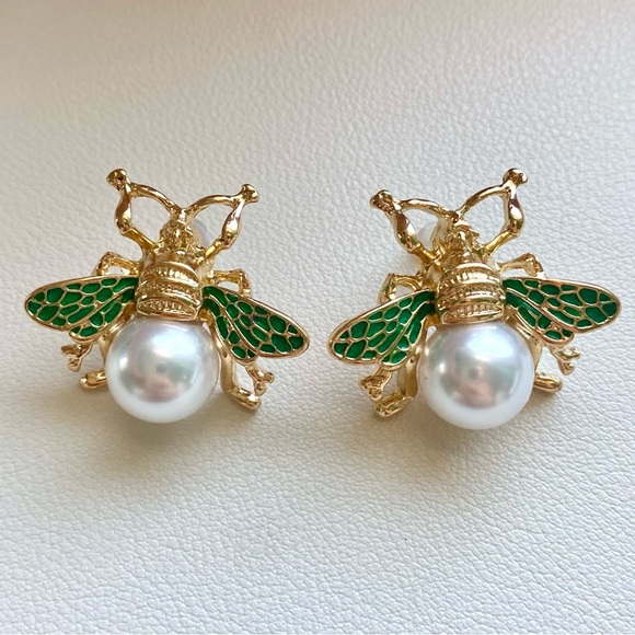 Jewelry - Gold and Green Bee Pearl Earrings